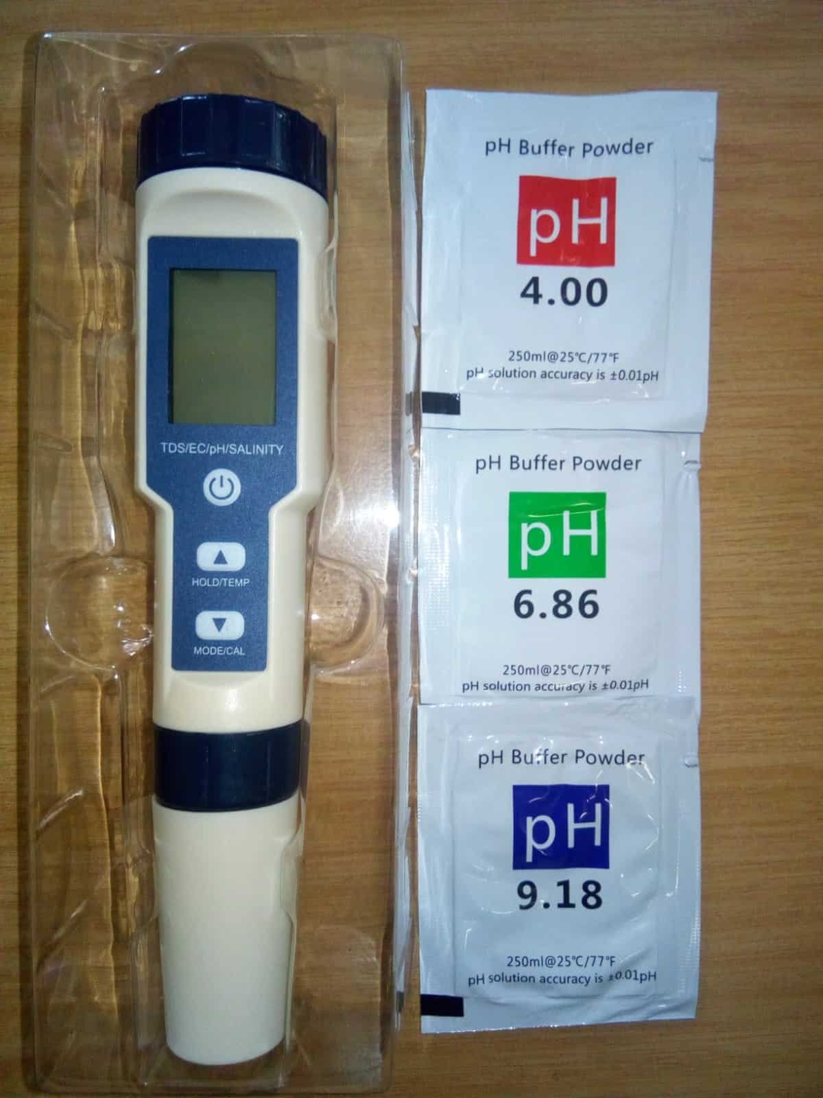 pH/TDS/EC/Salinity/Temperature Meter